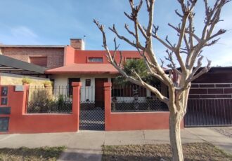 Venta |Casa 4 dormitorios, Erik Boman – Bº Bajo la Viña